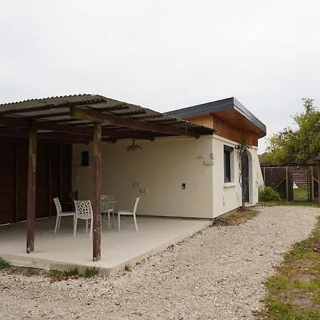 - La Petite Chaumiere Rouilly-Sacey