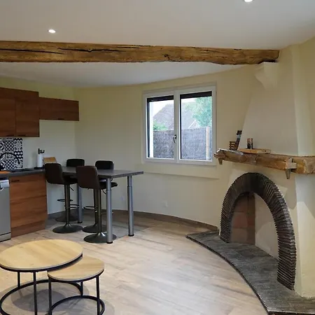 - La Petite Chaumiere Rouilly-Sacey