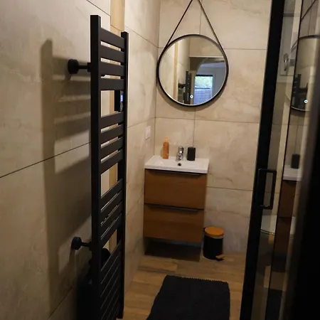 - La Petite Chaumiere Semesterbostad Rouilly-Sacey