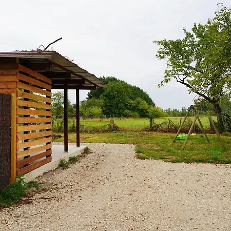 - La Petite Chaumiere Rouilly-Sacey
