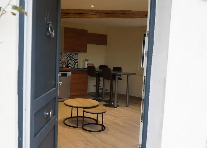 - La Petite Chaumiere בית נופש Rouilly-Sacey